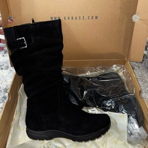 Bass brand boots. Randy Style. Brand new!